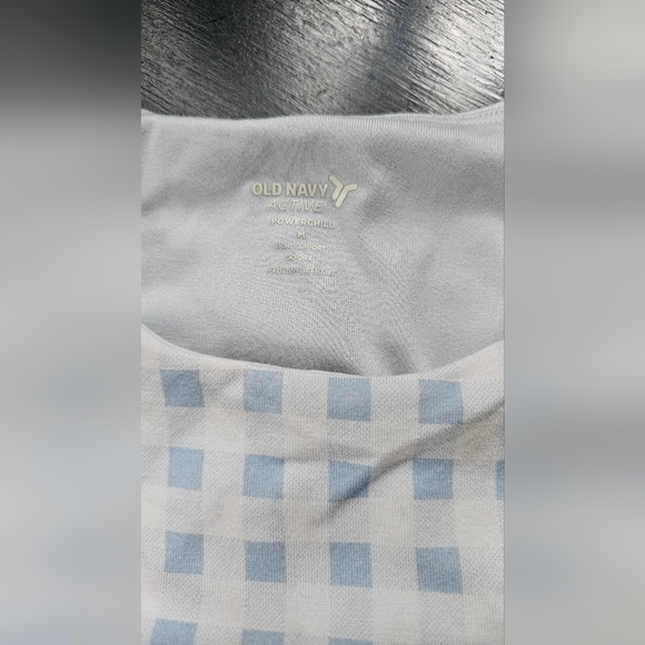 Blue and white gingham Old Navy active crop top size medium - Picture 3 of 5